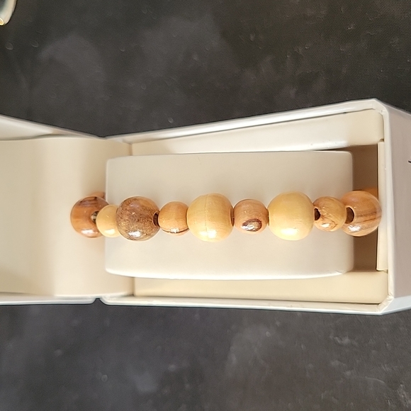 Vintage Stretchy Brown Beaded Wood Bracelet - Picture 2 of 3